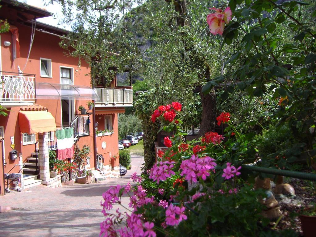 Hotel Baitone - Nature Village Malcesine Eksteriør bilde